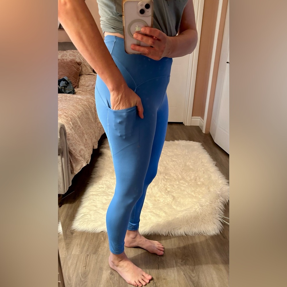 Vibrant Blue Leggings with Side Pockets